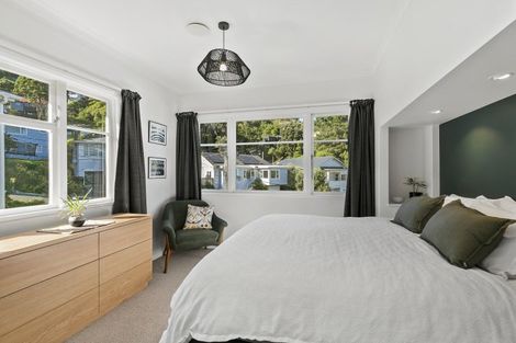 Photo of property in 51 Jackson Street, Island Bay, Wellington, 6023