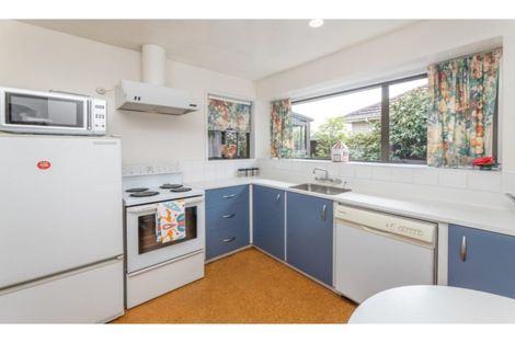 Photo of property in 1/124 Hamilton Avenue, Ilam, Christchurch, 8041