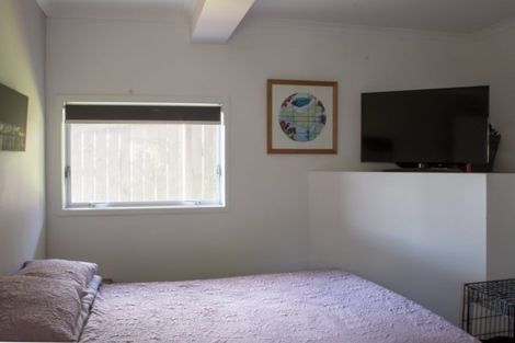 Photo of property in 2/49 Archers Road, Hillcrest, Auckland, 0629