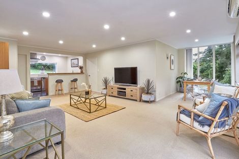 Photo of property in 27 Coroglen Avenue, Birkenhead, Auckland, 0626