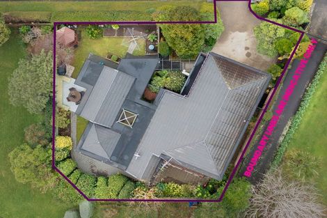 Photo of property in 10 Edgewater Street, Waikanae, 5036