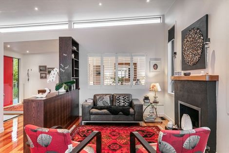 Photo of property in 85 Aberdeen Road, Castor Bay, Auckland, 0620