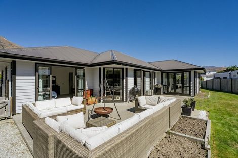 Photo of property in 32 Hope Avenue, Lake Hayes, Queenstown, 9304