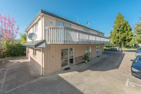 Photo of property in Baffles House, 4 Baffles Crescent, Silverdale, Hamilton, 3216