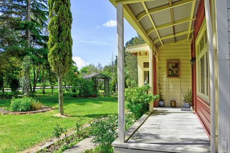 Photo of property in 1394 Opaki Kaiparoro Road, Mauriceville, Masterton, 5882