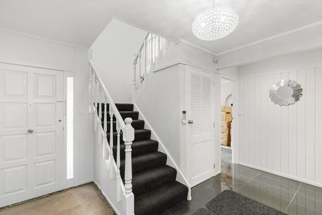 Photo of property in 6 Tree Top Lane, Paparangi, Wellington, 6037