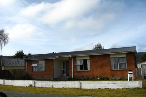 Photo of property in 27 Plaskett Street, Reefton, 7830