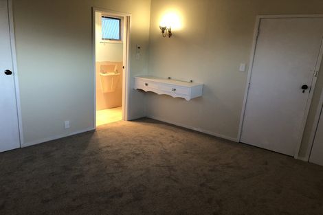 Photo of property in 52 Somerset Road, Mount Roskill, Auckland, 1041