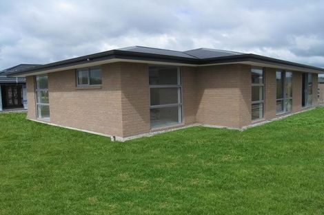 Photo of property in 92 Beaumont Drive, Rolleston, 7614