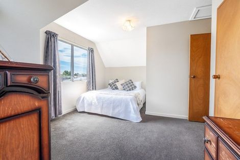 Photo of property in 11 Chokebore Place, Sockburn, Christchurch, 8042