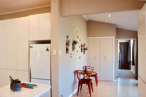 Photo of property in 211 The Parade, Island Bay, Wellington, 6023