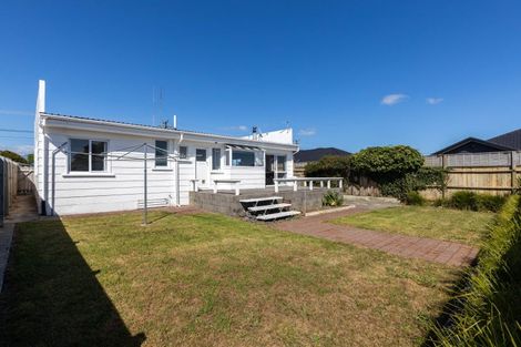 Photo of property in 251 Huatoki Street, Upper Vogeltown, New Plymouth, 4310