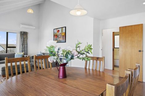 Photo of property in 84 Mercury Way, Whitby, Porirua, 5024