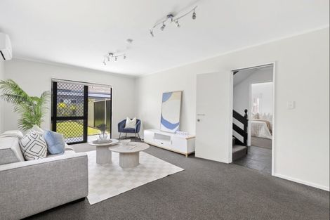 Photo of property in 73 Gilbass Avenue, Hamilton Lake, Hamilton, 3204