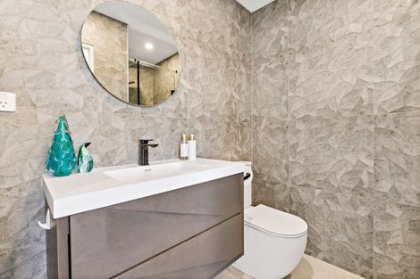 Photo of property in 5/1 Seaforth Avenue, Mangere Bridge, Auckland, 2022