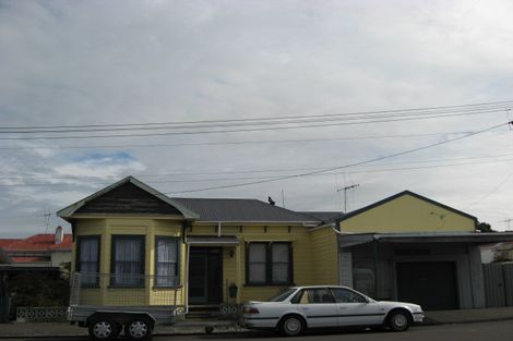 Photo of property in 6 Collins Street, Gonville, Whanganui, 4501