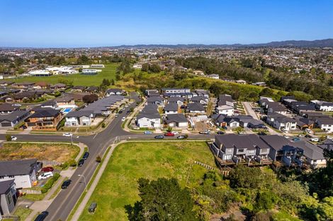 Photo of property in 1 Kaimai Avenue, Massey, 0614