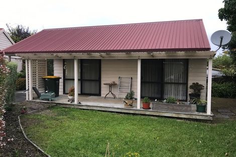 Photo of property in 8 Da Vinci Place, West Harbour, Auckland, 0618