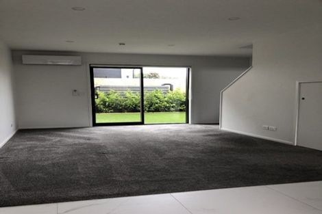 Photo of property in 11/19 Karamu Street, Te Atatu Peninsula, Auckland, 0610