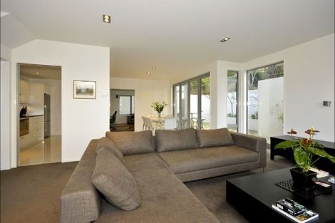 Photo of property in 1 Upper Lewisville Terrace, Thorndon, Wellington, 6011