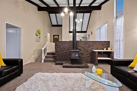 Photo of property in 6 Cyclarama Crescent, Massey, Auckland, 0614