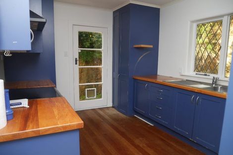 Photo of property in 82 Cluny Road, Plimmerton, Porirua, 5026