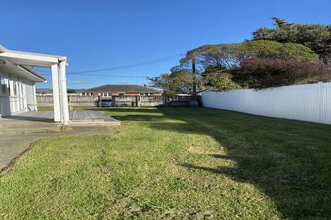 Photo of property in 13 Temuera Street, Otaki, 5512