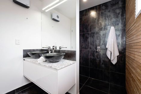 Photo of property in 19 Read Crescent, Clive, 4102