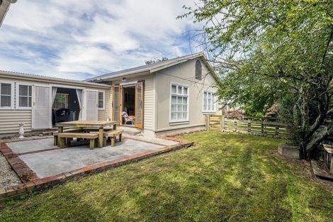 Photo of property in 1070 Queen Street East, Levin, 5510