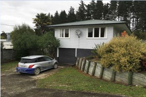 Photo of property in 2 View Street, Maungaturoto, 0520