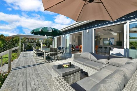 Photo of property in 962 Kahikatea Flat Road, Waitoki, Kaukapakapa, 0871