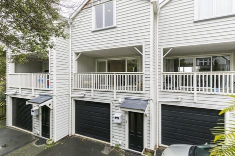 Photo of property in 3/57 Simla Crescent, Khandallah, Wellington, 6035