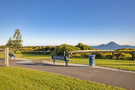 Photo of property in 2 Pacific Parade, Coastlands, Whakatane, 3120