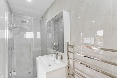 Photo of property in 4 Tawapou Close, Massey, Auckland, 0614