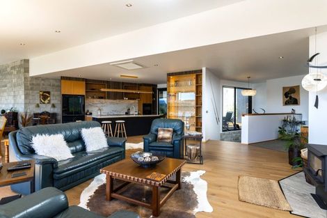 Photo of property in 324a Waikawa Road, Waikawa, Picton, 7220