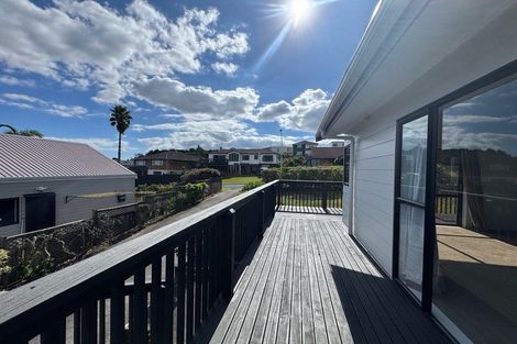 Photo of property in 42 Calluna Crescent, Totara Heights, Auckland, 2105