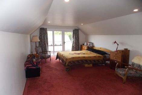 Photo of property in 32 Pioneer Highway, Awapuni, Palmerston North, 4412