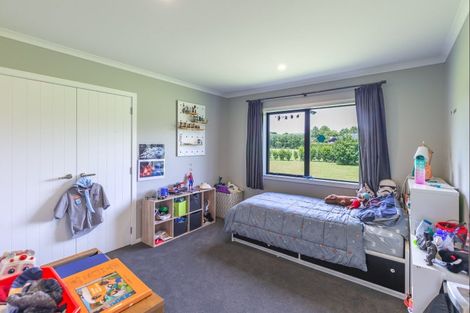 Photo of property in 12 Faydon Close, Ohau, Levin, 5570