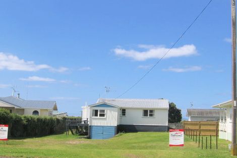 Photo of property in 33 Dillon Street, Waihi Beach, 3611
