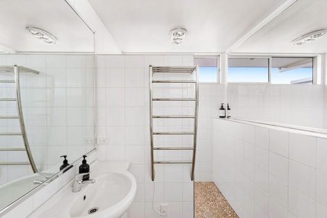 Photo of property in 14 Oraka Road, Mahia, Nuhaka, 4198