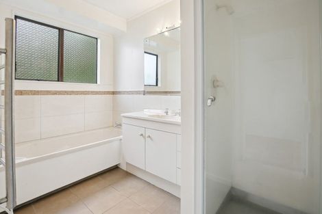 Photo of property in 3 Sasanqua Way, Crofton Downs, Wellington, 6035