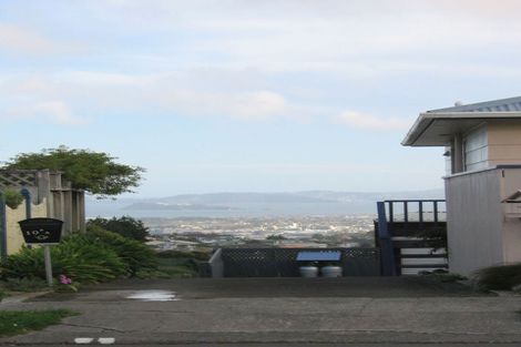 Photo of property in 10a Tarras Grove, Kelson, Lower Hutt, 5010