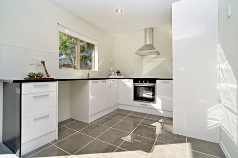 Photo of property in 8 Rebecca Rise, Weymouth, Auckland, 2103