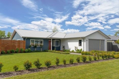 Photo of property in 2 James Kidd Place, Greytown, 5712