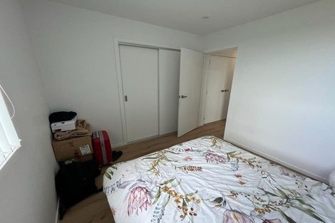 Photo of property in 2/28 Croydon Road, New Lynn, Auckland, 0600