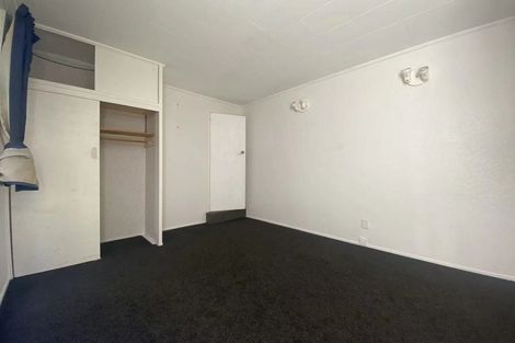 Photo of property in 11 Idyll Place, Northcross, Auckland, 0632