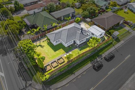 Photo of property in 63 Hepburn Road, Glendene, Auckland, 0602