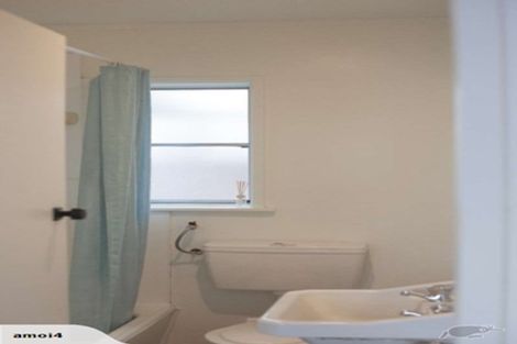 Photo of property in 5d Rosebank Road, Avondale, Auckland, 1026