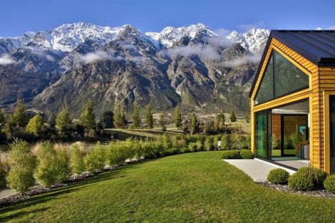 Photo of property in 3 Glenfiddich Road, Jacks Point, Queenstown, 9371