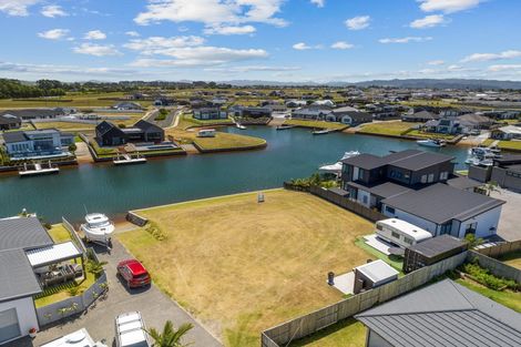 Photo of property in 28 Waitemata Drive, One Tree Point, 0118